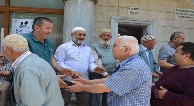 Korkutelinde hacı adayları dualarla uğurlandı