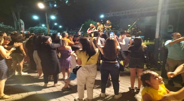Köyceğizde Necati ve Saykolardan unutulmaz bir konser