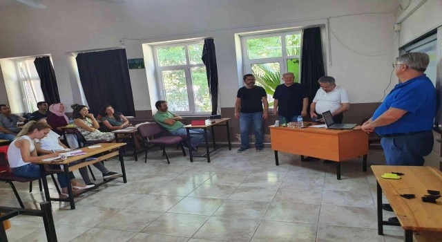 Köyceğizde Satranç Aday Hakem Kursu açıldı