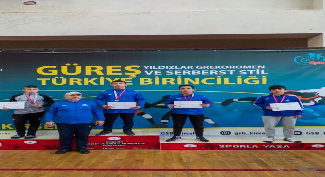 Köyceğizli güreşçi Emre Baran 52 kiloda Türkiye birincisi oldu