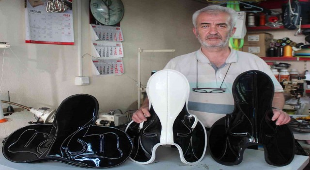 Küçücük bir dükkandan dünyaya açıldı