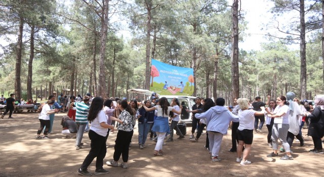 Küçükçekmece Belediyesinden LGS öğrencilerine motivasyon pikniği