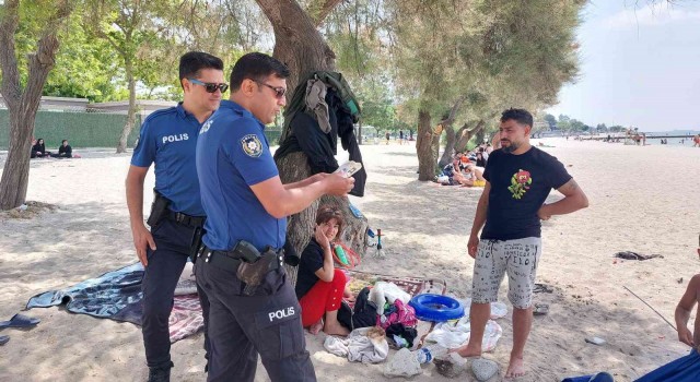 Küçükçekmecede düzensiz göçmenlere yönelik denetim