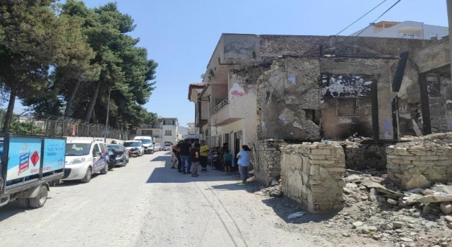 Kuşadasında bir kişi evinde ölü bulundu