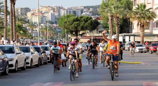 Kuşadasında daha temiz bir dünya için pedal bastılar