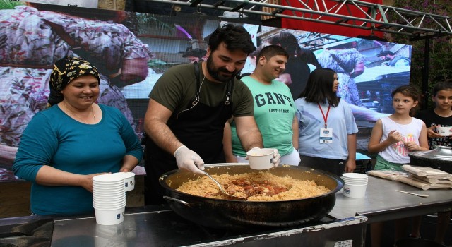 Kuşadasında Yöresel Lezzet: Bolama Atölyesi düzenlendi