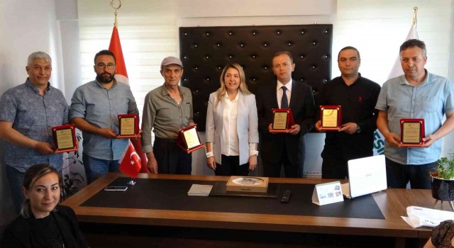 Kütahyada sigarayı bırakanlar plaketle ödüllendirildi