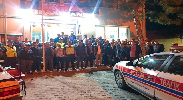Kütahyada traktör sürücülerine güvenli sürüş eğitimi