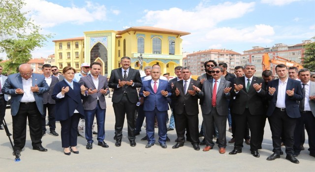 Kütahyada Zafer Meydanı Yenileme projesinde temel atıldı