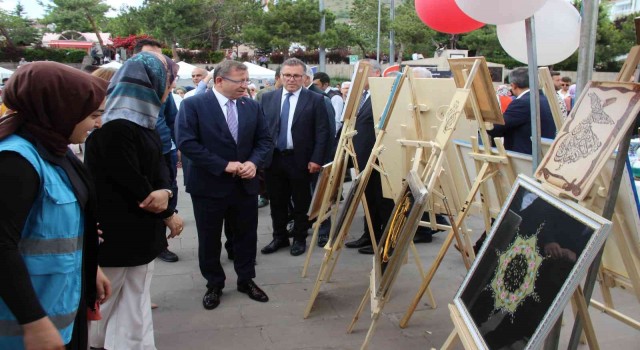 KYKlı öğrenciler, el emeği ürünlerini sergiledi