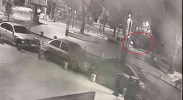 Lüks otomobilin takla attığı anlar kamerada