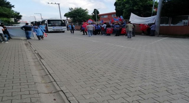 Maaşlarına iyileştirme istediler, işten çıkarılınca ayaklandılar