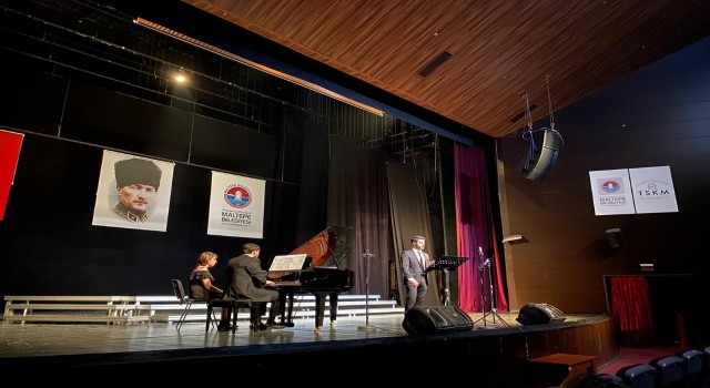 Maltepede opera öğrencilerinden halk türküleri konseri