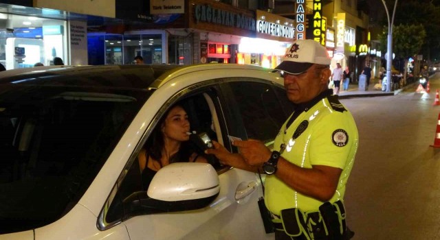 Manavgatta araç sürücülerine alkol denetimi