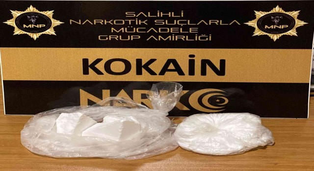 Manisa polisinden zehir tacirlerine darbe: 2 kişi tutuklandı