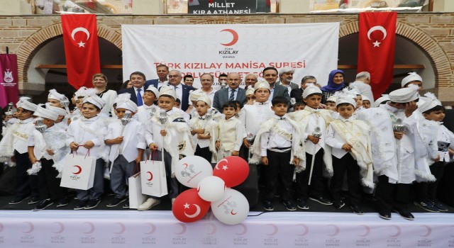 Manisada 185 çocuk için toplu sünnet töreni