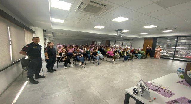 Manisada 300 kadın daha KADES uygulamasıyla tanıştı