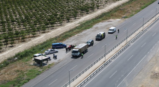 Manisada helikopterli trafik denetimi: 13 araç men edildi