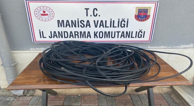 Manisada kablo hırsızı suçüstü yakalandı