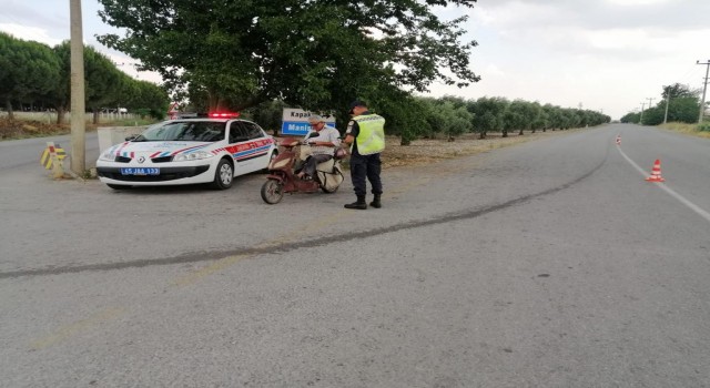 Manisada motosiklet sürücülerine ceza yağdı