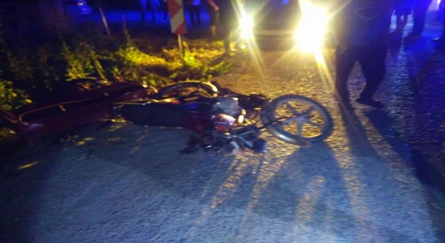 Manisada otomobil sepetli motosiklete çarptı: 1 ölü