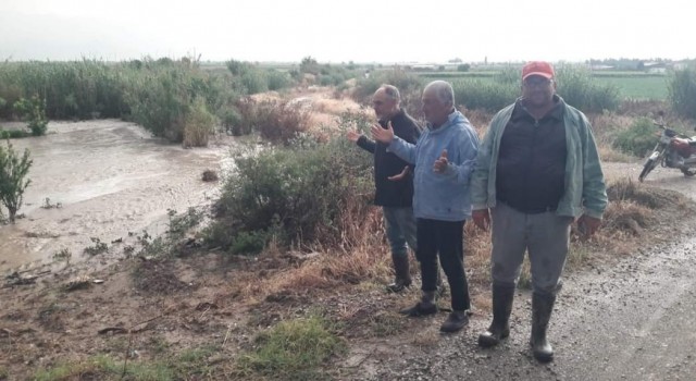 Manisada şiddetli yağış ve dolu zarara yol açtı
