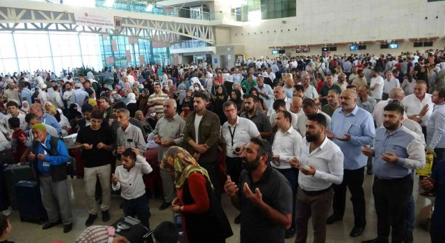 Mardinde hacı adayları kutsal topraklara uğurlandı