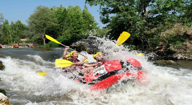 Marmaranın ilk rafting parkuru yabancı turistleri ağırlamaya hazırlanıyor