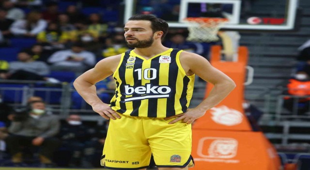 Melih Mahmutoğlu 2 yıl daha Fenerbahçe Bekoda