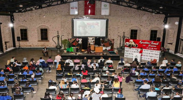 Meramda minik öğrenciler ‘büyük gönül erlerini canlandırdı