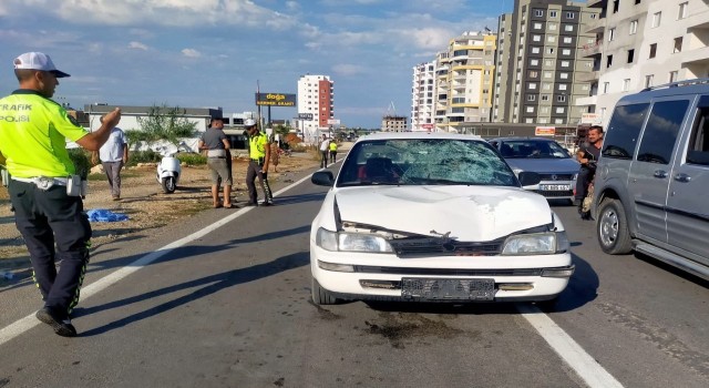 Mersinde otomobilin çarptığı yaya hayatını kaybetti