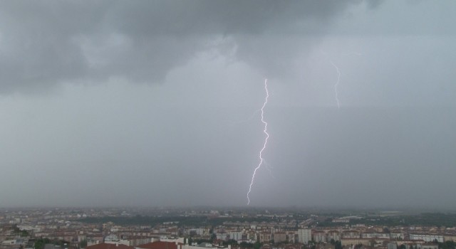 Meteorolojiden Eskişehir ve Kütahya için sağanak uyarısı