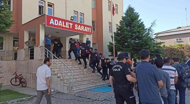Miras operasyonu şüphelilerinden 32 kişi adliyede