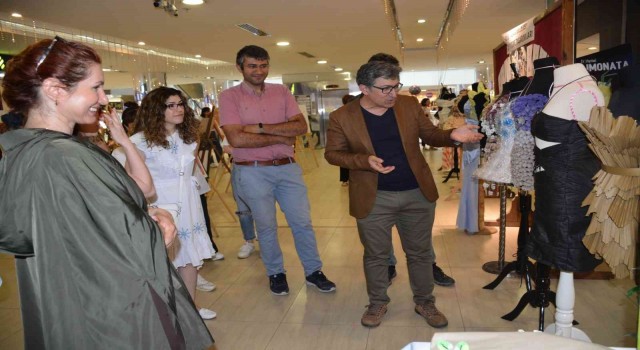 Moda tasarım programı yılsonu sergisi ziyaretçileri bekliyor