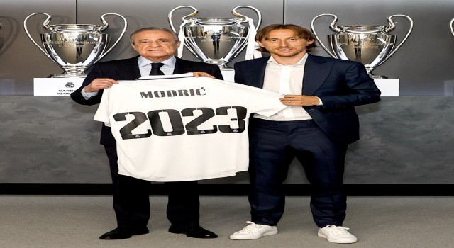 Modric, 1 yıl daha Real Madridde