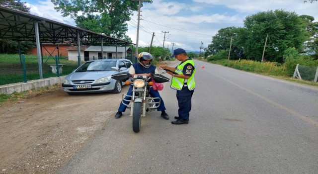 Motosiklet sürücüleri cezadan kaçamadı