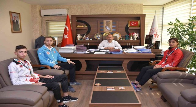Muay Thai Dünya Şampiyonlarından Dereceyi ziyaret