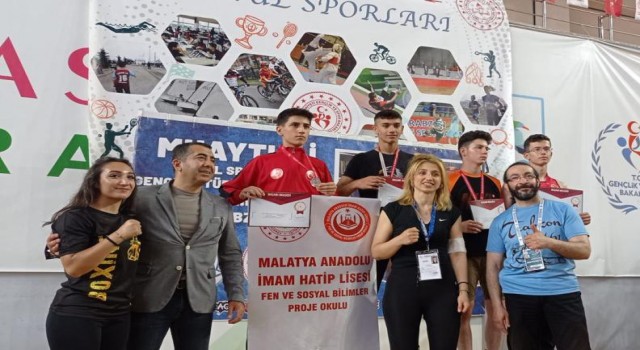 Muaythai Türkiye Şampiyonasında Bitlisli sporculardan yeni başarı