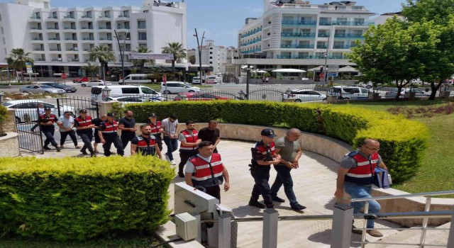 Muğlada 7 göçmen kaçakçısı tutuklandı