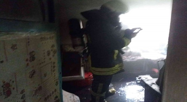 Müstakil evde çıkan yangın itfaiye tarafından söndürüldü