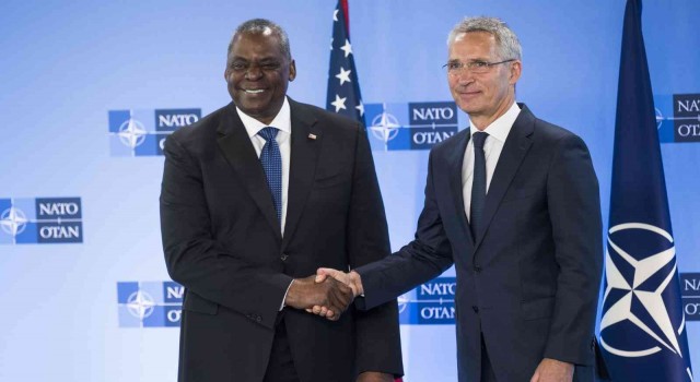 NATO Savunma Bakanları Brükselde toplandı