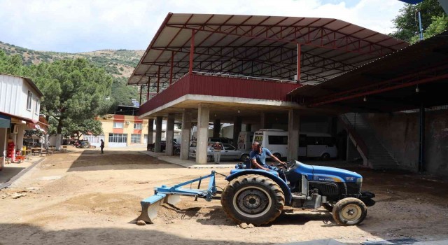Nazillide Kozdere meydanı yenileniyor