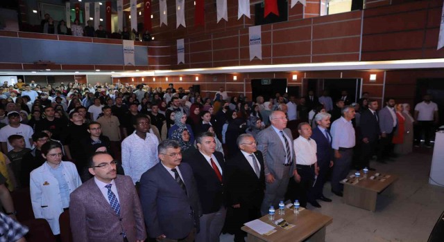 Necip Fazıl Kısakürek Şiir Okuma Yarışmasında ödüller sahiplerini buldu