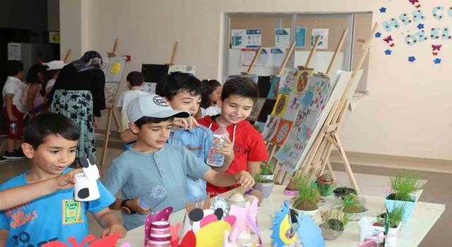 NEVÜde “Minik Eller” sergisi açıldı