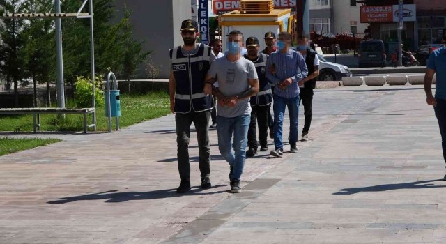 Niğdedeki kuzen cinayetinde 2 tutuklama