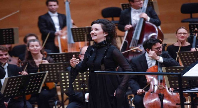 Ödüllü Soprano Anna Prohaskadan CSOda konser