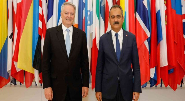 OECDden Türkiyenin eğitimdeki başarısına övgü