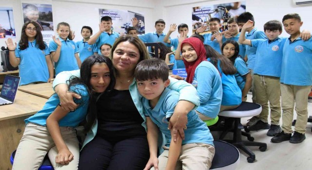 Oğlunu kazada kaybeden anneden örnek davranış, tüm öğrenciler çocuğu gibi oldu