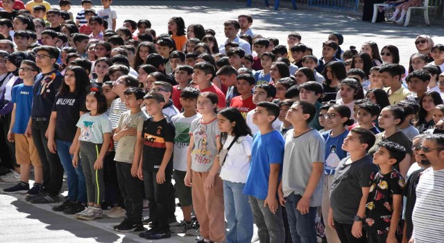 Öğrenciler iki sevinci bir arada yaşadı