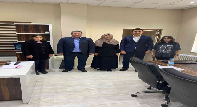 Öğretmen ve öğrencilerinden örnek davranış